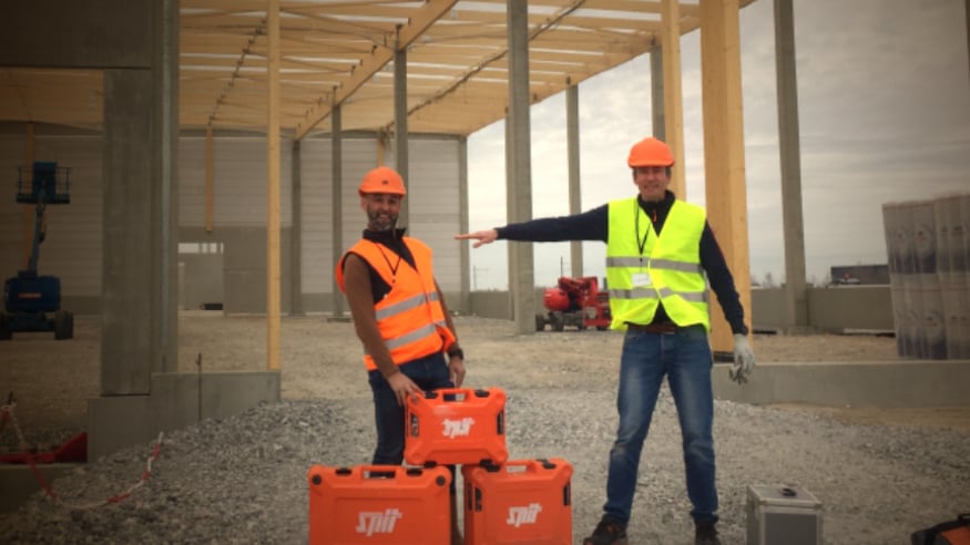 Nos experts sur le chantier : comment fixer des pannes Z sur du béton cellulaire ?